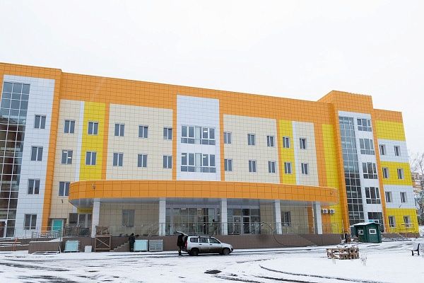 Проект 4-х этажной поликлиники из металлоконструкций